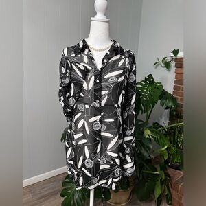 🛍️black/white slightly sheer button down shirt with adjust waist string back.